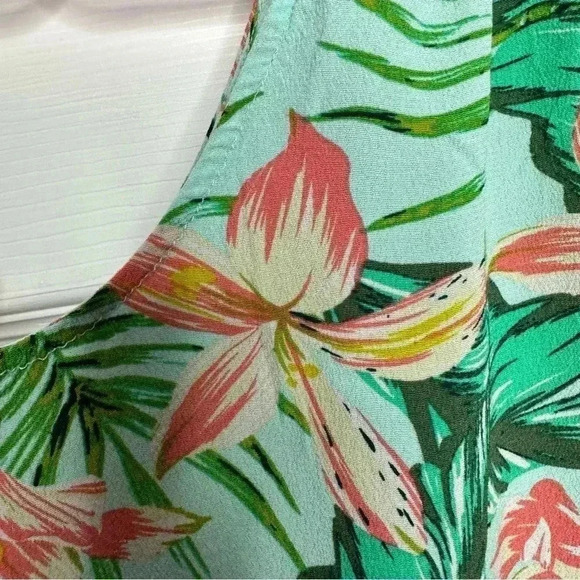 Minkpink Sunshine Coast Floral Print Tie Neck Halter Swing Top Size Small - Picture 10 of 16
